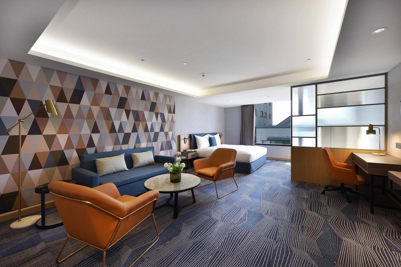 Fullon Poshtel - Kaohsiung Hotel Ngoại thất bức ảnh