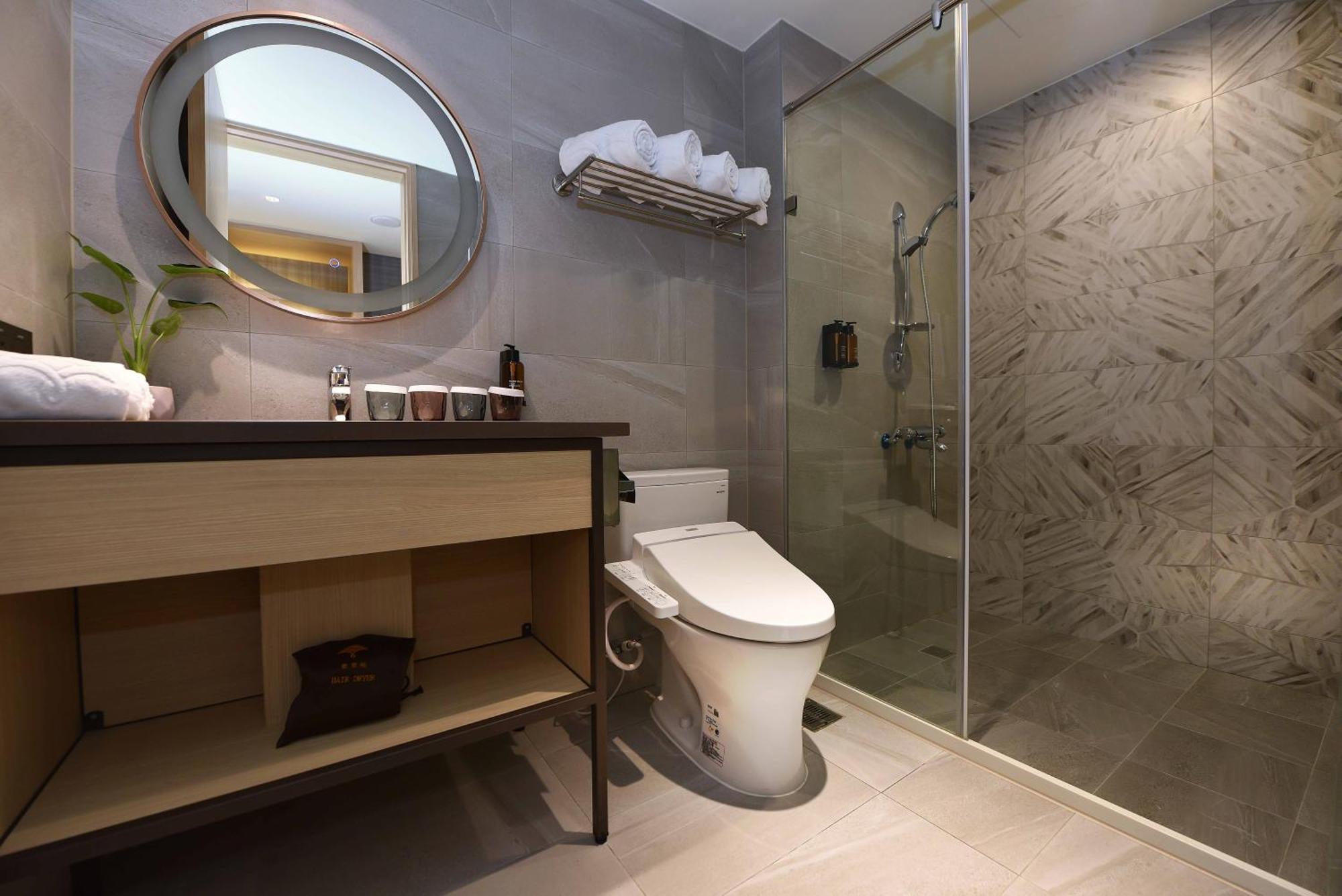 Fullon Poshtel - Kaohsiung Hotel Ngoại thất bức ảnh